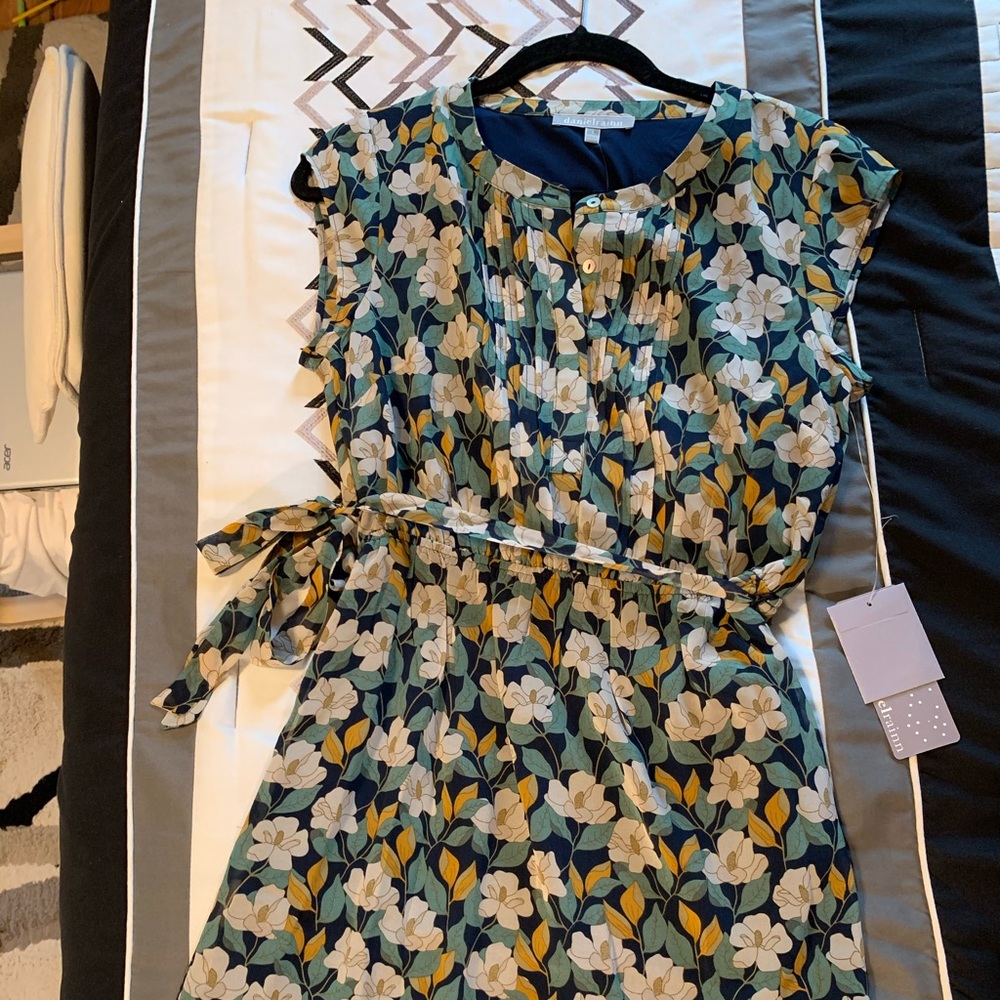 Tie Floral Detail Dress size small